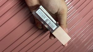 Maybelline Lifter Gloss - Petal