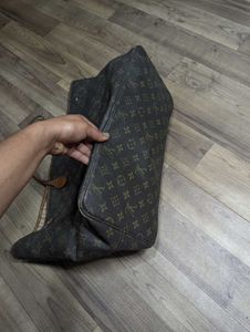 Authentic Lv Gm Bag