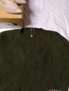 🎀Olive Green Lace Sleeve Top🎀