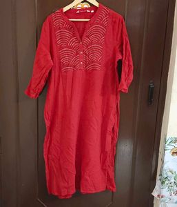 Red Kurti