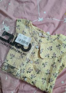 Beige Lavender Floral Top 🪻