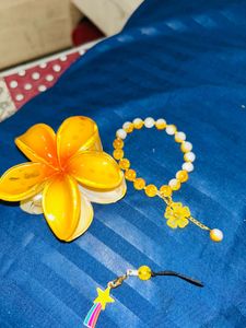 Yellow Flower Accessory Set