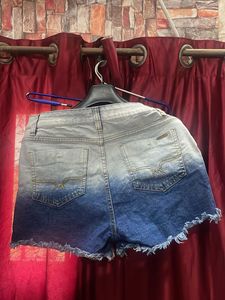Ombre Denim Shorts 💙