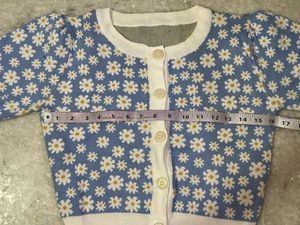 Daisy Print Cardigan / top