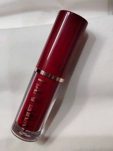 Huda Girl Liquid Lipstick - Red