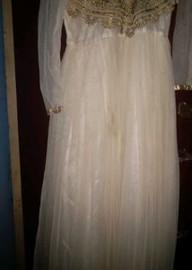 gown