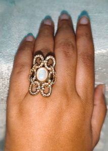 Elegant Golden Ring