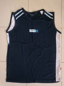 Mens T-shirt Size L (40-42)
