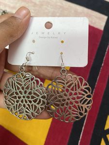 Jhumkis/earrings