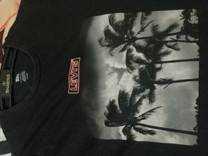 Men&#39;s Tshirt 👕 Looking Good 👍😊