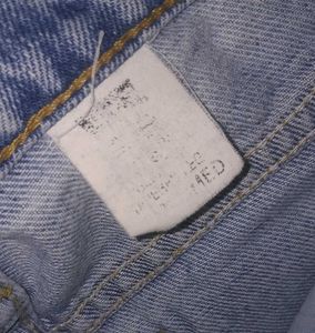 Levi&#39;s Woman Mom Jeans