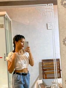Cute Puff Sleeve Crop Top 🤍