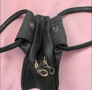 black classy hand bag