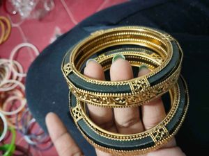 Elegant Black &amp; Gold Indian Bangles
