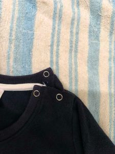 Sweat Shirt