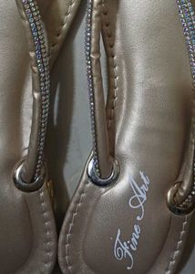 Elegant Gold Crystal Embellished Flip Flops