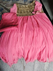 Pink Gown. Used Only 3 Time. Shadi M Use Kiya H Bs
