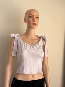 Trendy Knotted Top