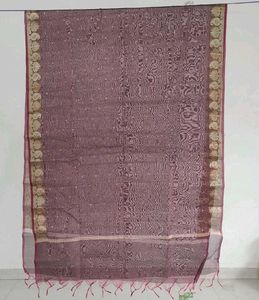 Elegant Maroon & Gold Dupatta