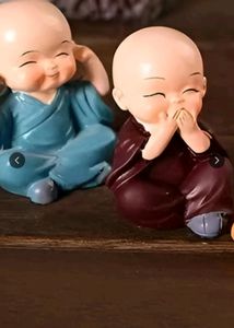 Pack Of 4 Monk Showpiece