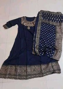 Women's Embroidered Dupatta Set