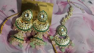 Elegant Kundan Jewelry Set