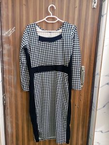 Houndstooth Print Midi Dress