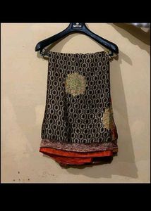 Crepe Floral Saree With Blouse 🤎