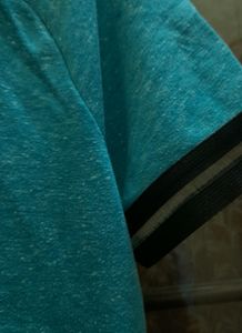 Blue Cropped T-shirt With Cap