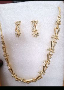 Office Wear Sleek Necklace With Earrings