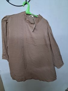 AND Size 18 Chest 1.2m Camel Color Top