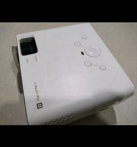 Portronics BEEM 200 Plus Multimedia LED Projector