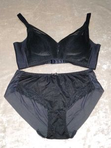 Black &amp; Gold Lingerie Set