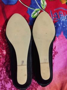 BLACK BELLY Size 6