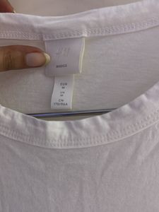 H&amp;m Tshirt