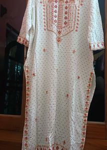 Elegant White Embroidered Kurta