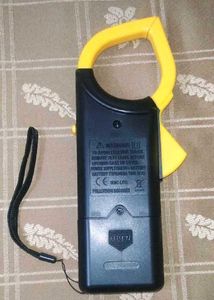 Digital Clamp Meter