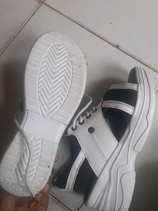 Stylish Casual Footwear For Women Size 6
