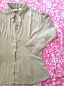 Elegant Pista Green Button-Down Shirt