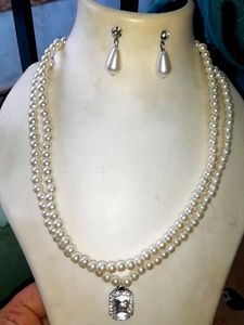 Buy1 Get1 Pearl Necklace &amp; Earring Set
