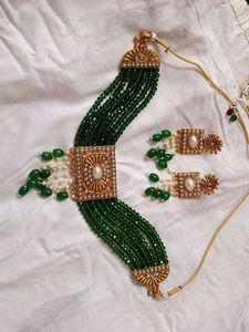 Green Beaded Jewelry Set