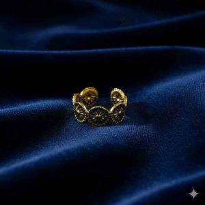 Gold Flower Pattern Ring