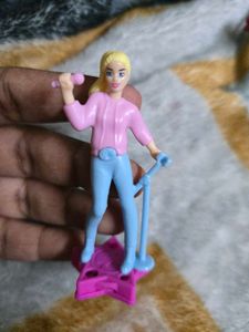 Kinder Joy Barbie Edition - Singer