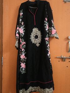 Black Embroidered Kurta