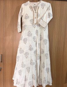 Beautiful Linen Anarkali