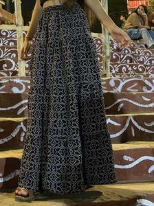 traditional skart in fastive wear