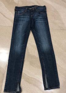 Low Waisted Jeans