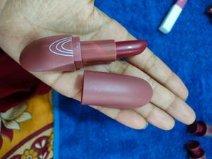 HUDA Beauty Matte Lipstick