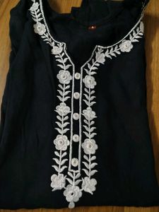 Elegant Black Embroidered Kurta