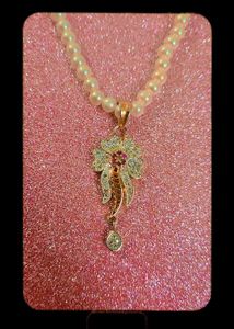 Dimond Stone Locket And Beads Chann